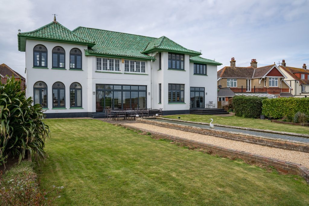 Art Deco House from left side Art Deco House from Left side