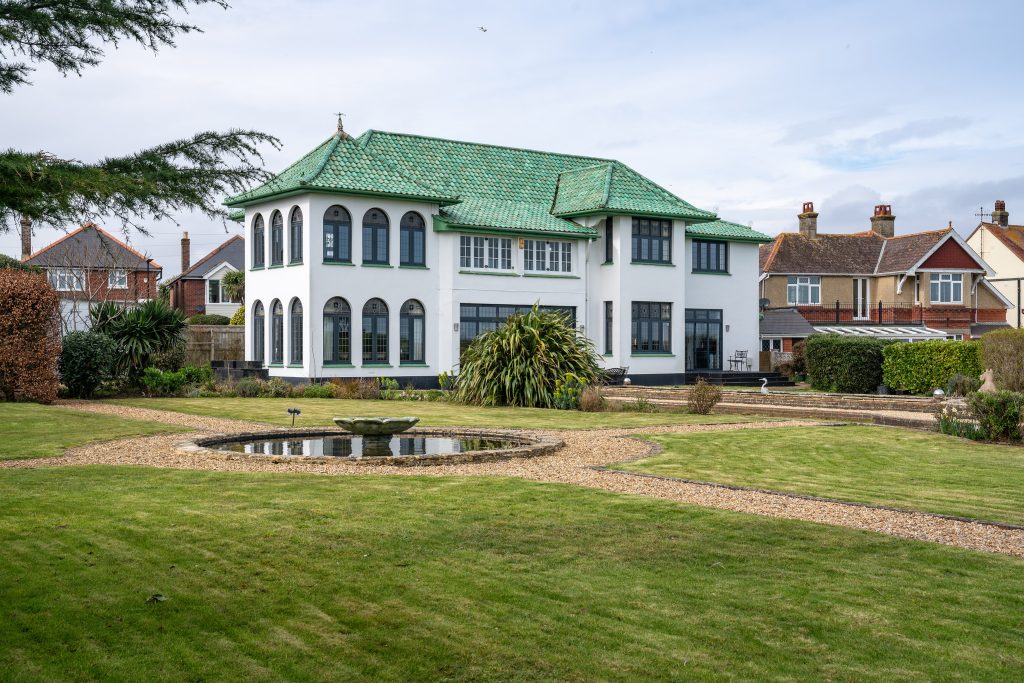 House From Left2sm House from garden